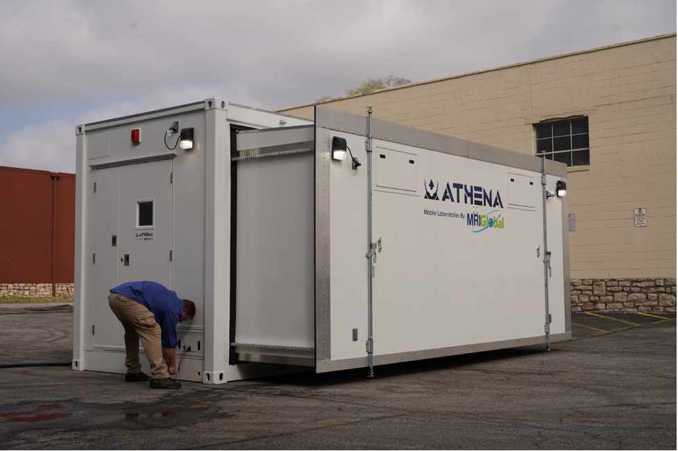 Expanding the mobile lab using the mechanical crank