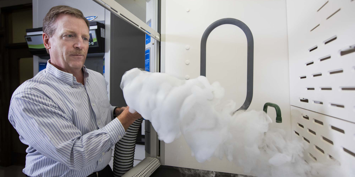 Fume Hood Smoke Test - Gary Roepke